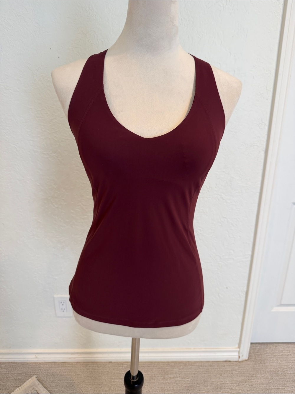 lululemon athletica Scoop Neck Tank Top - Burgundy size 2